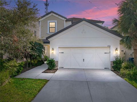 A home in SEMINOLE