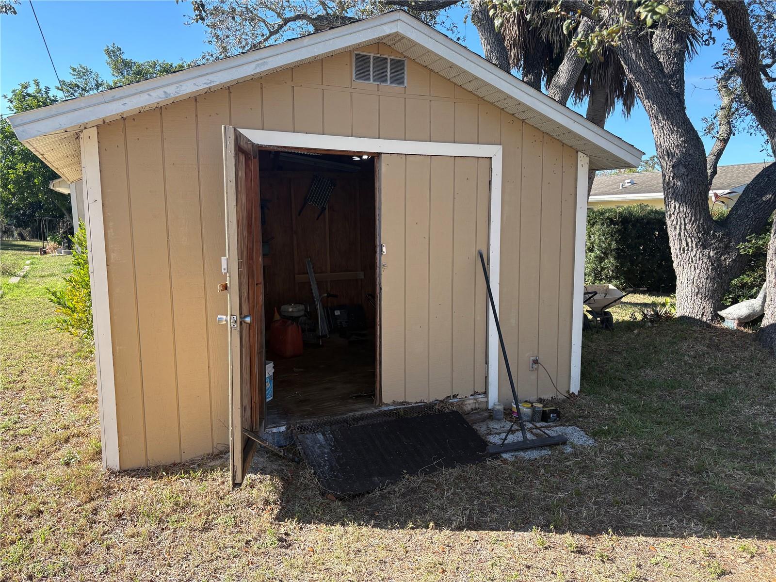 SIESTA TERRACE FIRST ADD - Residential