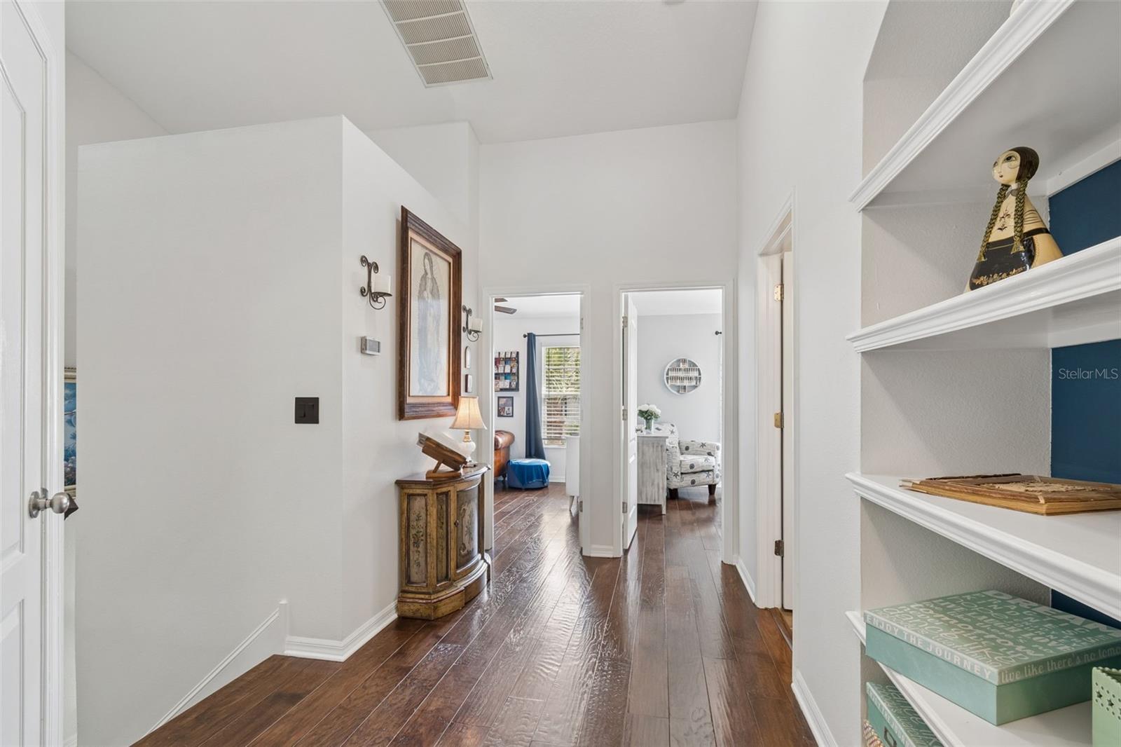 BAYSHORE TWNHS - Residential