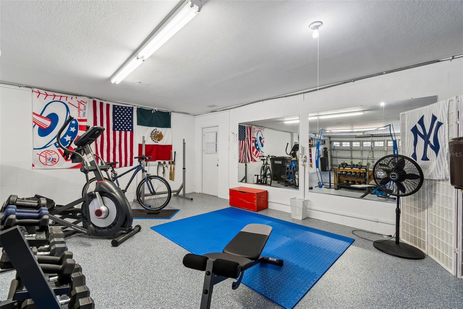 BAYSHORE TWNHS - Residential