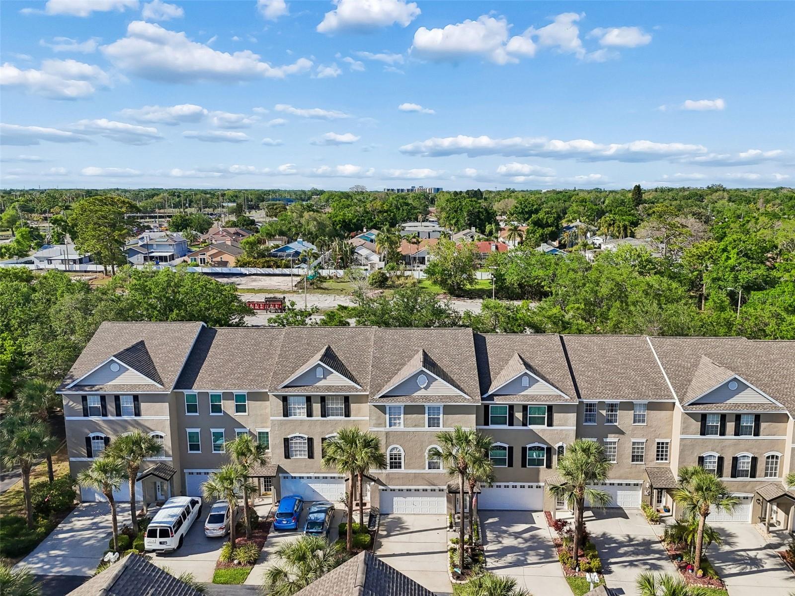 BAYSHORE TWNHS - Residential