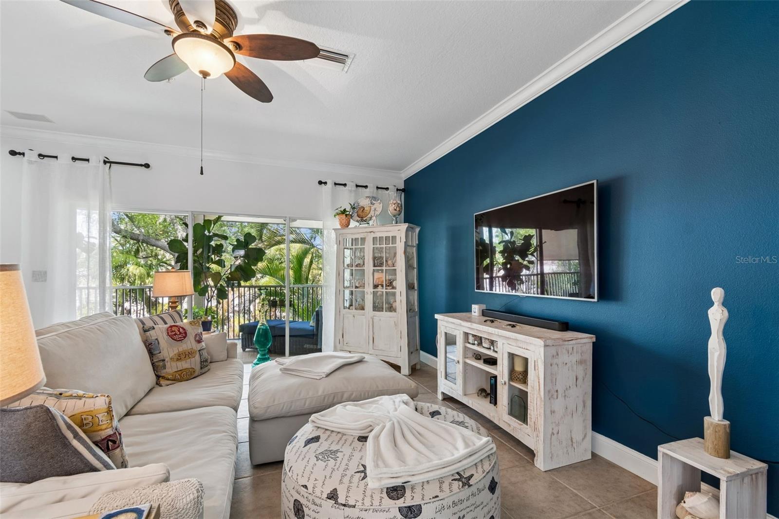 BAYSHORE TWNHS - Residential