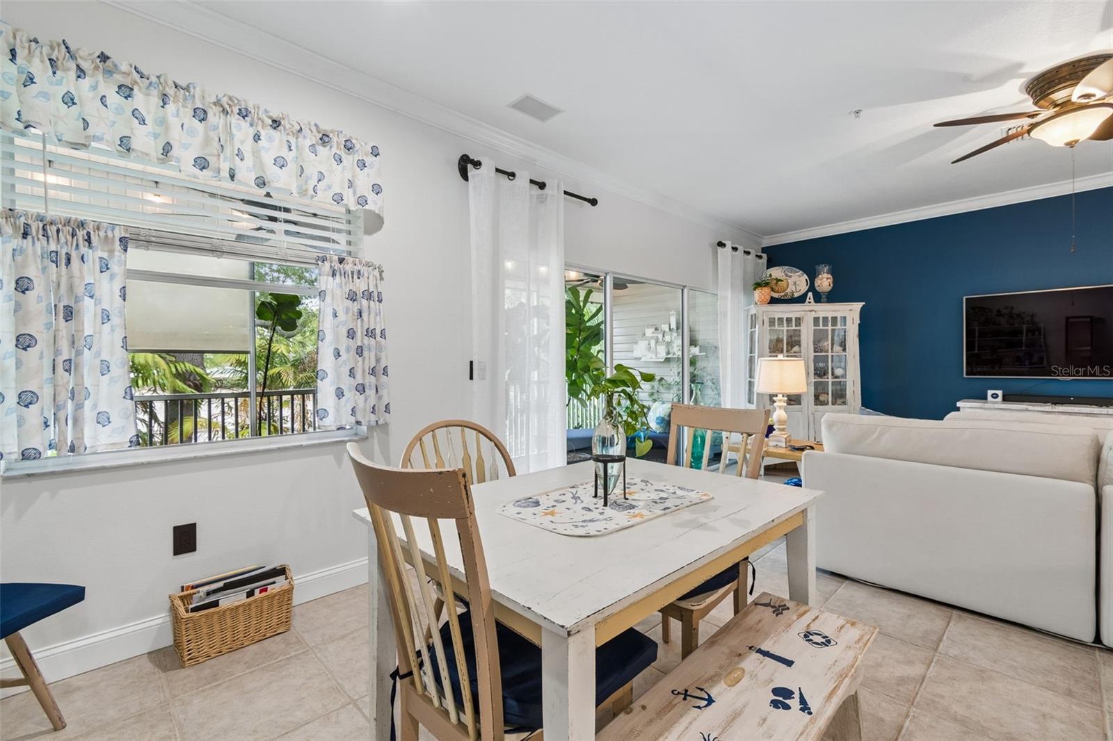 BAYSHORE TWNHS - Residential