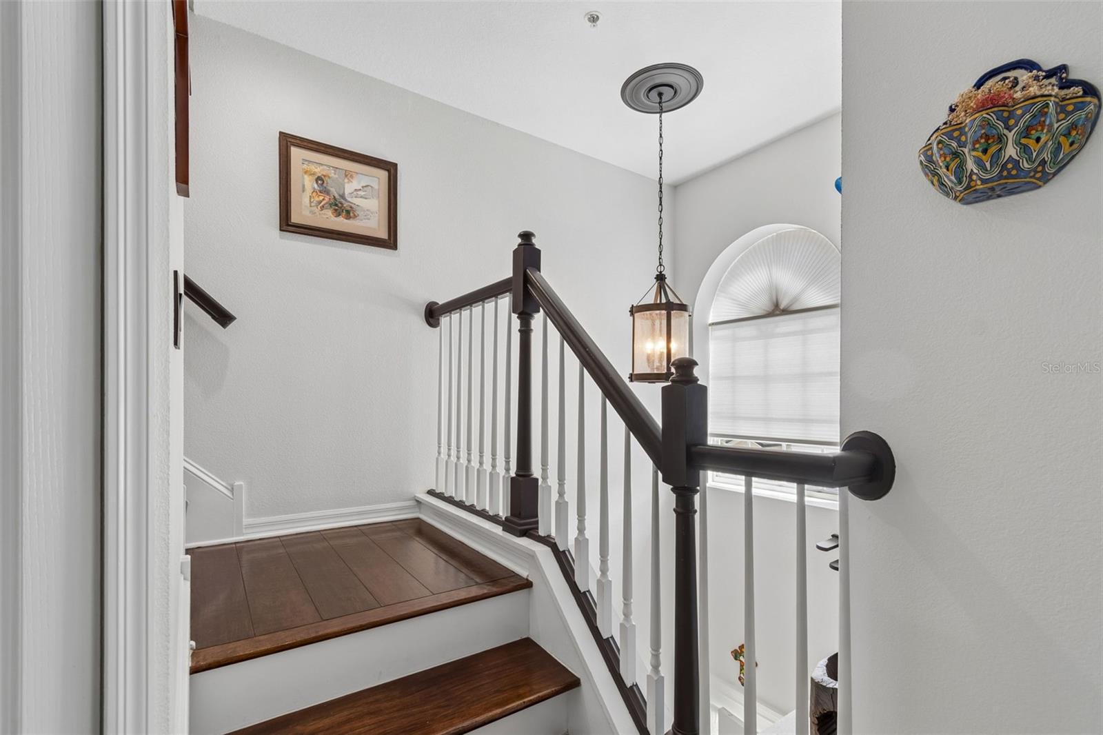 BAYSHORE TWNHS - Residential