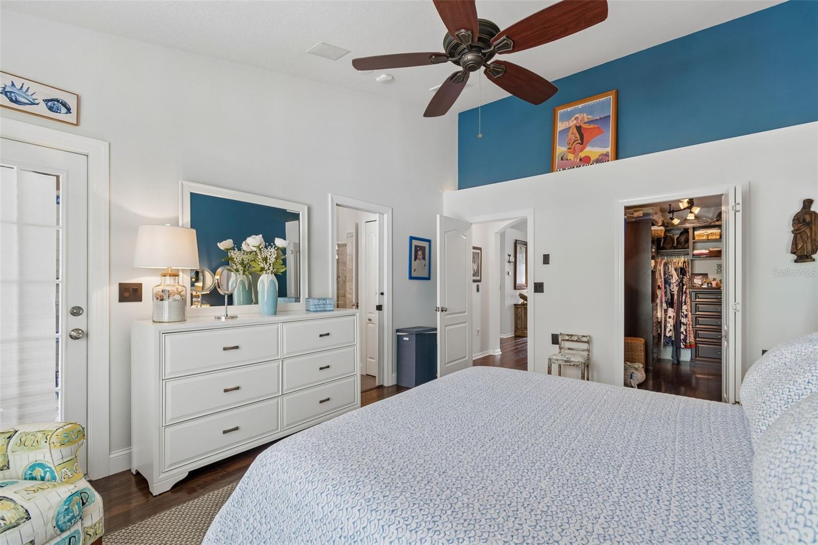 BAYSHORE TWNHS - Residential