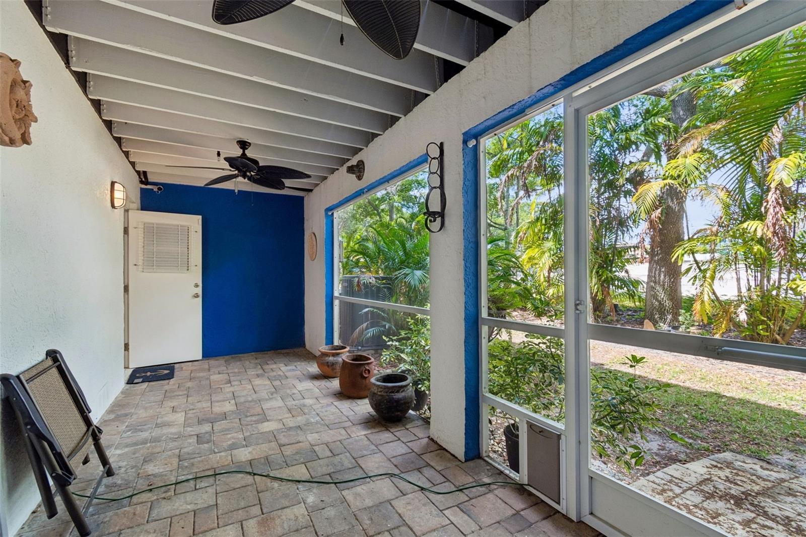 BAYSHORE TWNHS - Residential