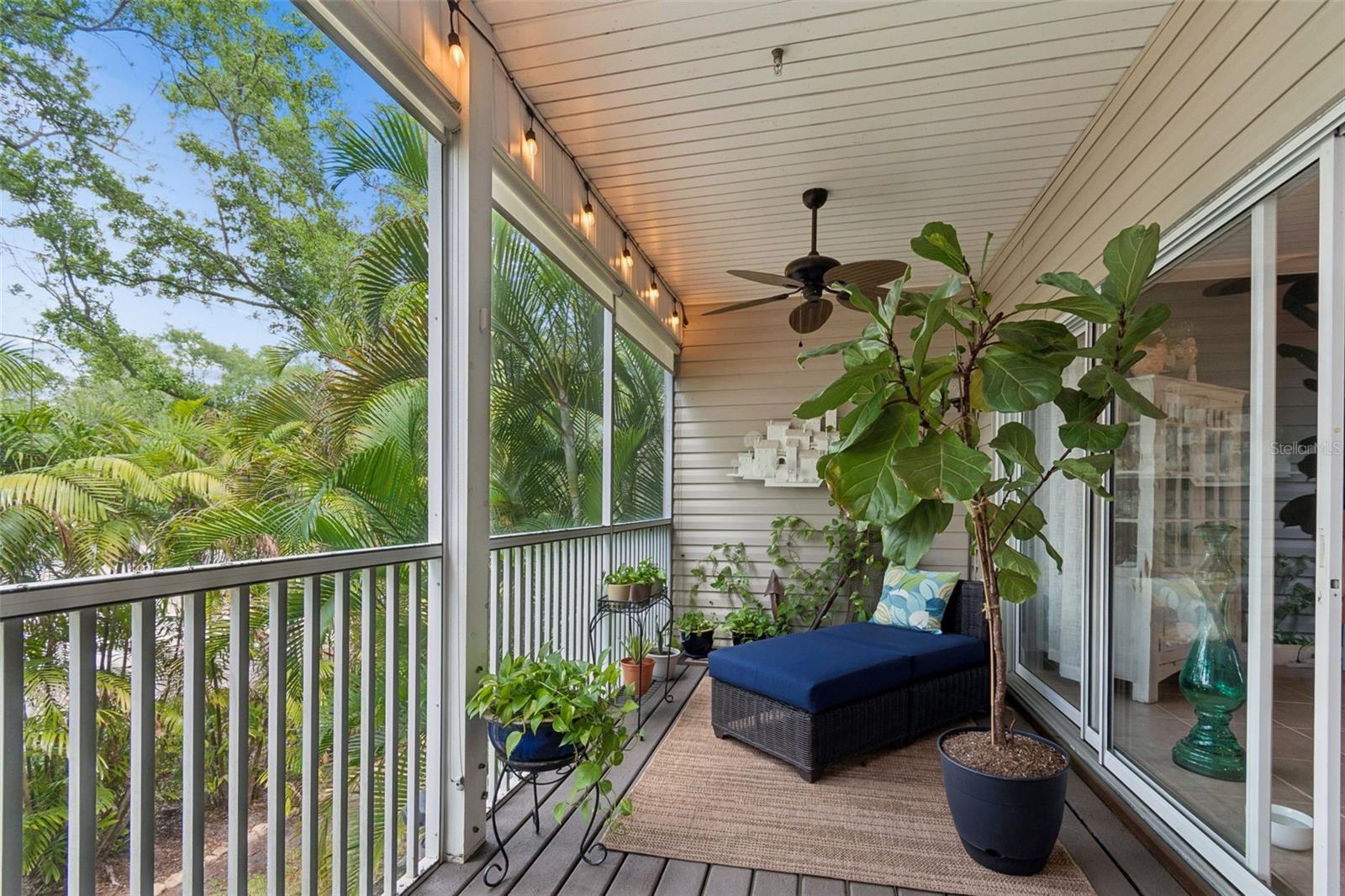 BAYSHORE TWNHS - Residential