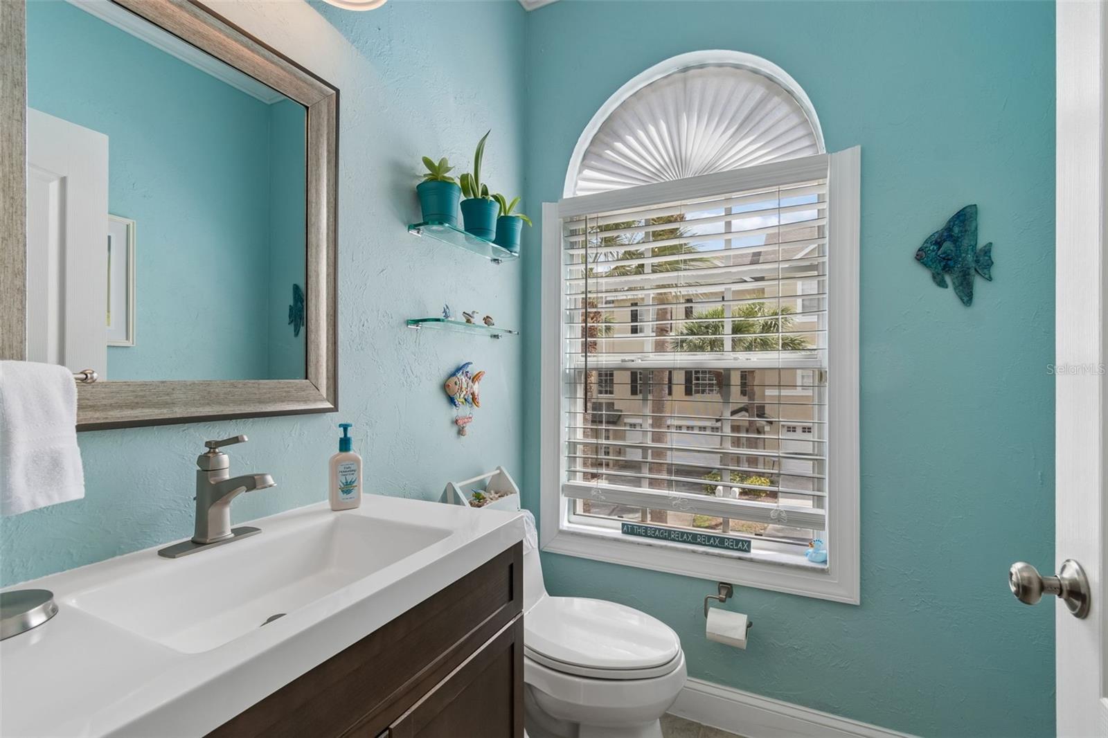 BAYSHORE TWNHS - Residential