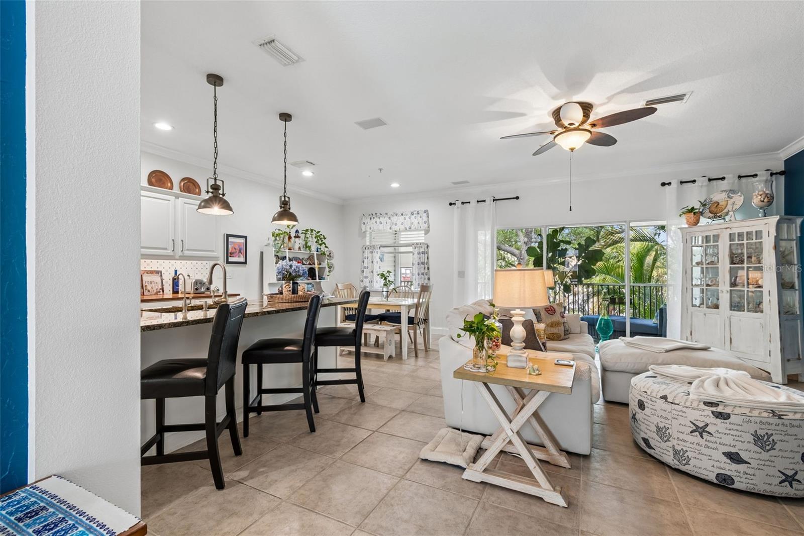 BAYSHORE TWNHS - Residential