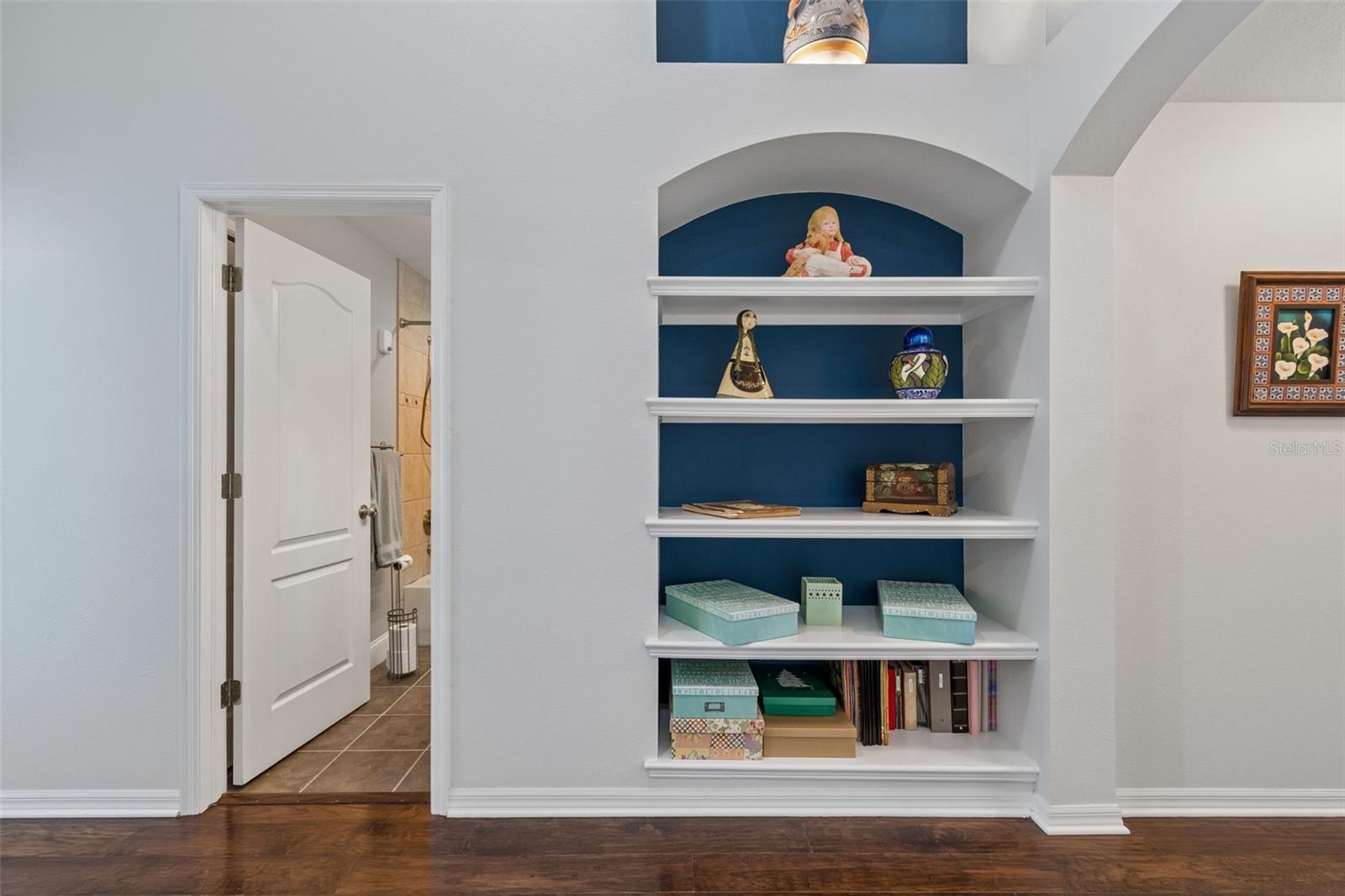 BAYSHORE TWNHS - Residential