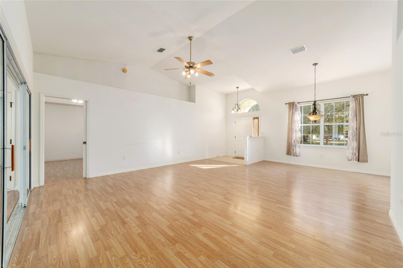 2340 W TALL OAKS DRIVE