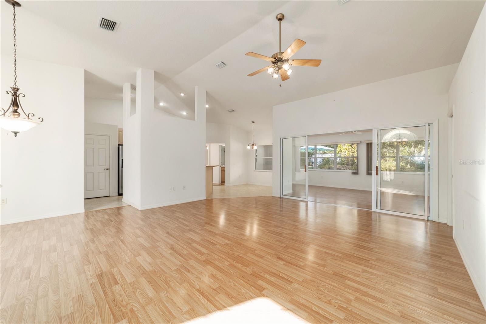 PINE RIDGE UNIT 03 - Residential