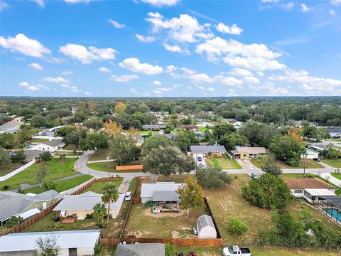 A home in EUSTIS