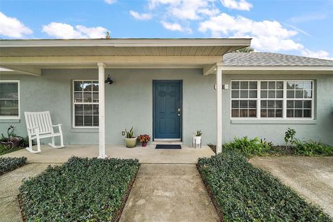 A home in EUSTIS