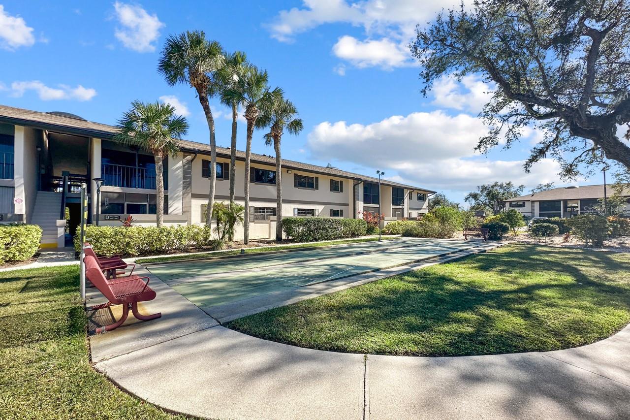 OAK FORREST - Residential