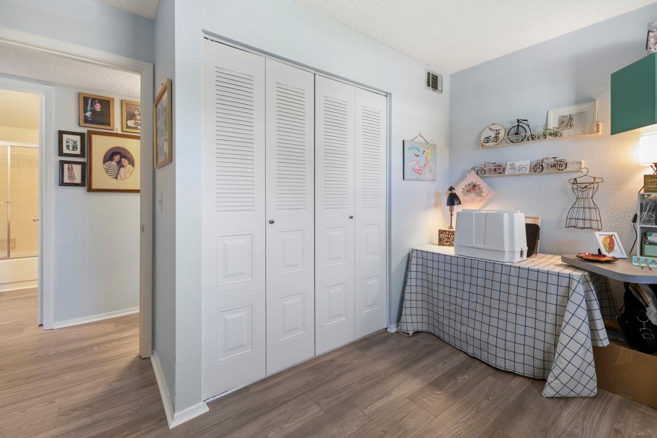 OAK FORREST - Residential