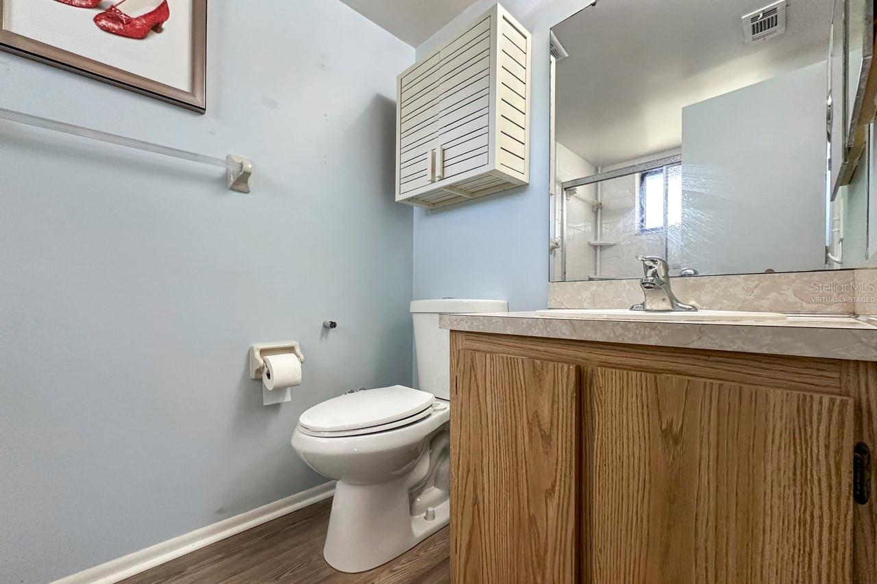 OAK FORREST - Residential