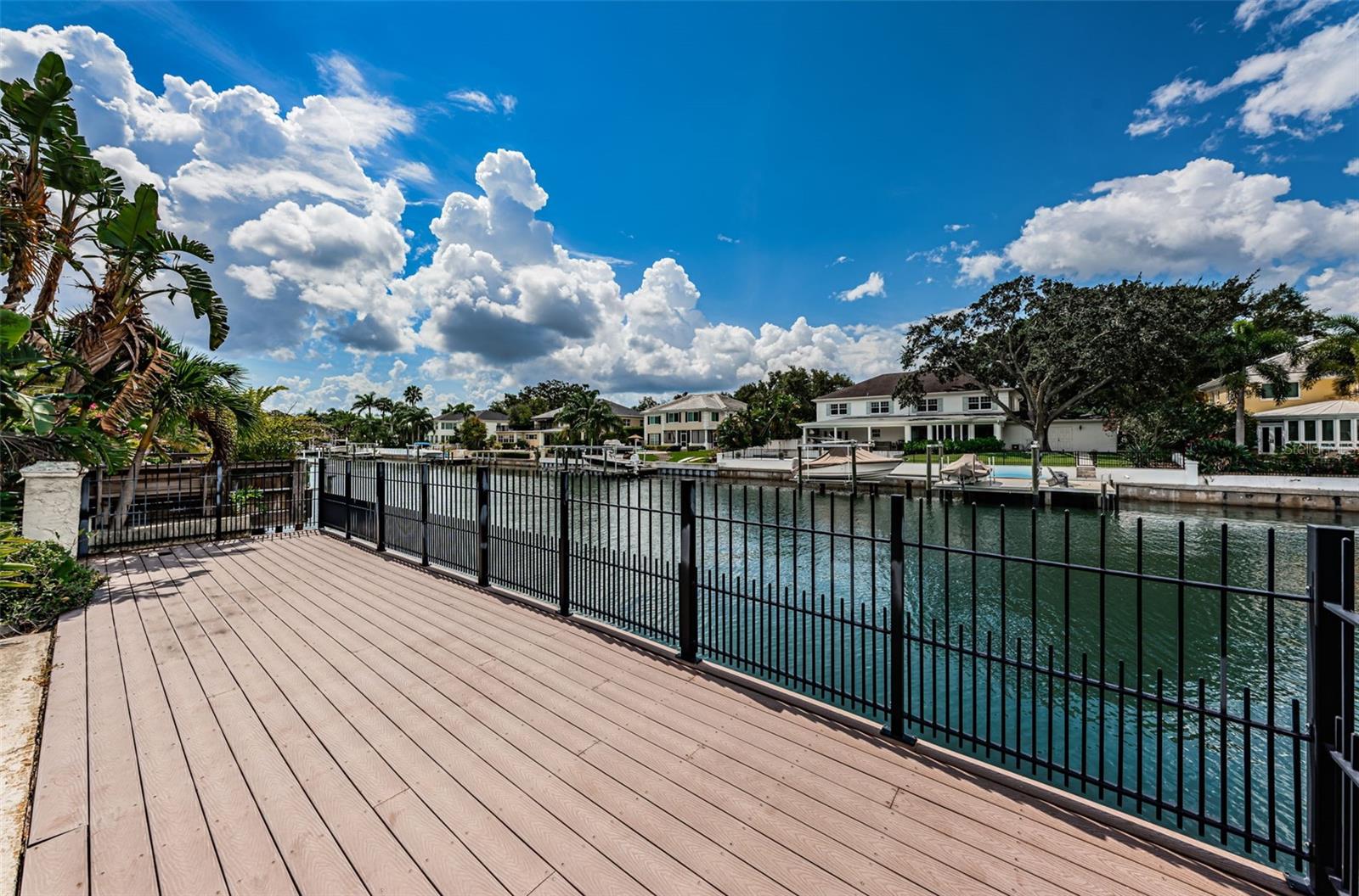 BEACH PARK ISLE SUB - Land