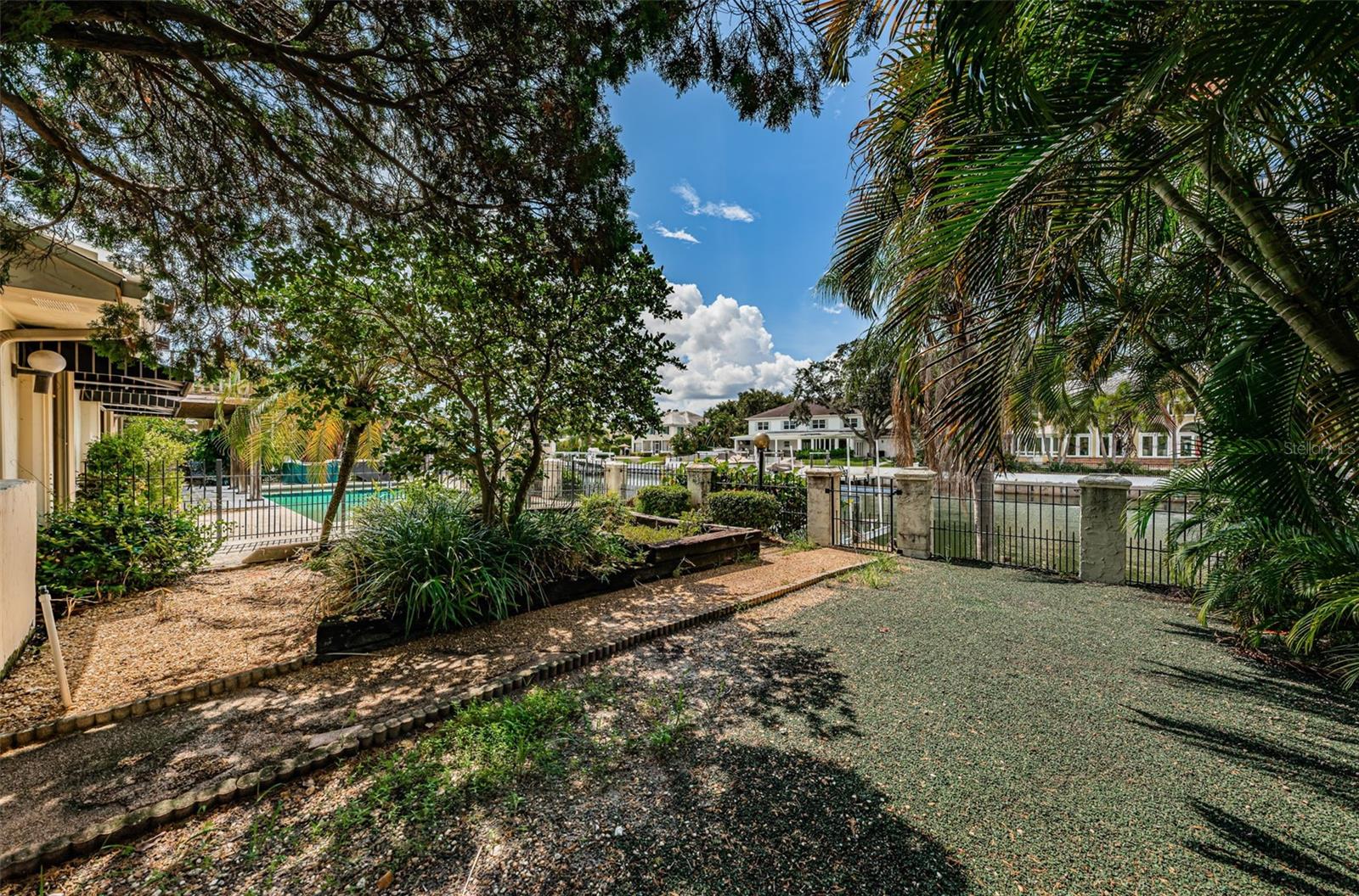 BEACH PARK ISLE SUB - Land