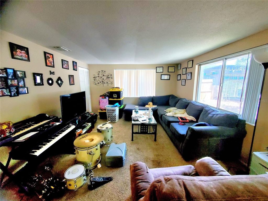 Photo of 511 2nd Avenue NE, Largo, FL 33770 (MLS # TB8497264)