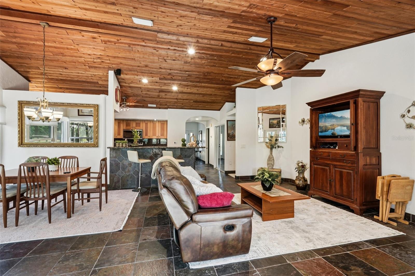 MISSION VALLEY ESTATES - Residential