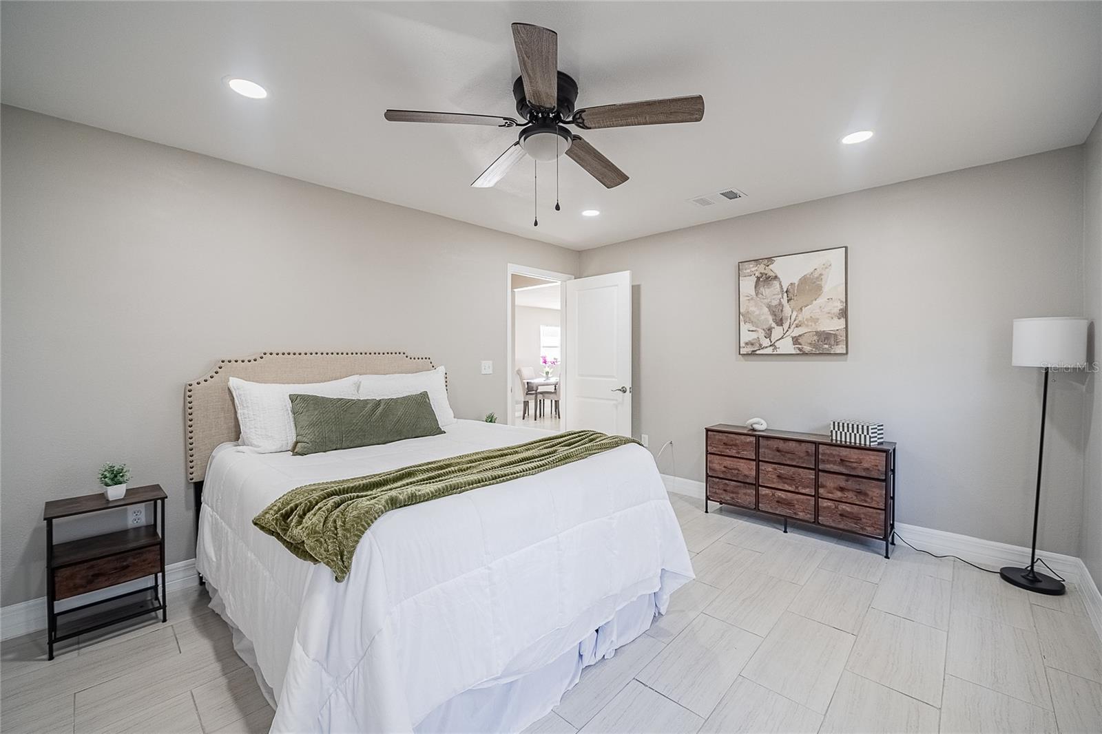 HOMESTEADTHE PH 02 - Residential