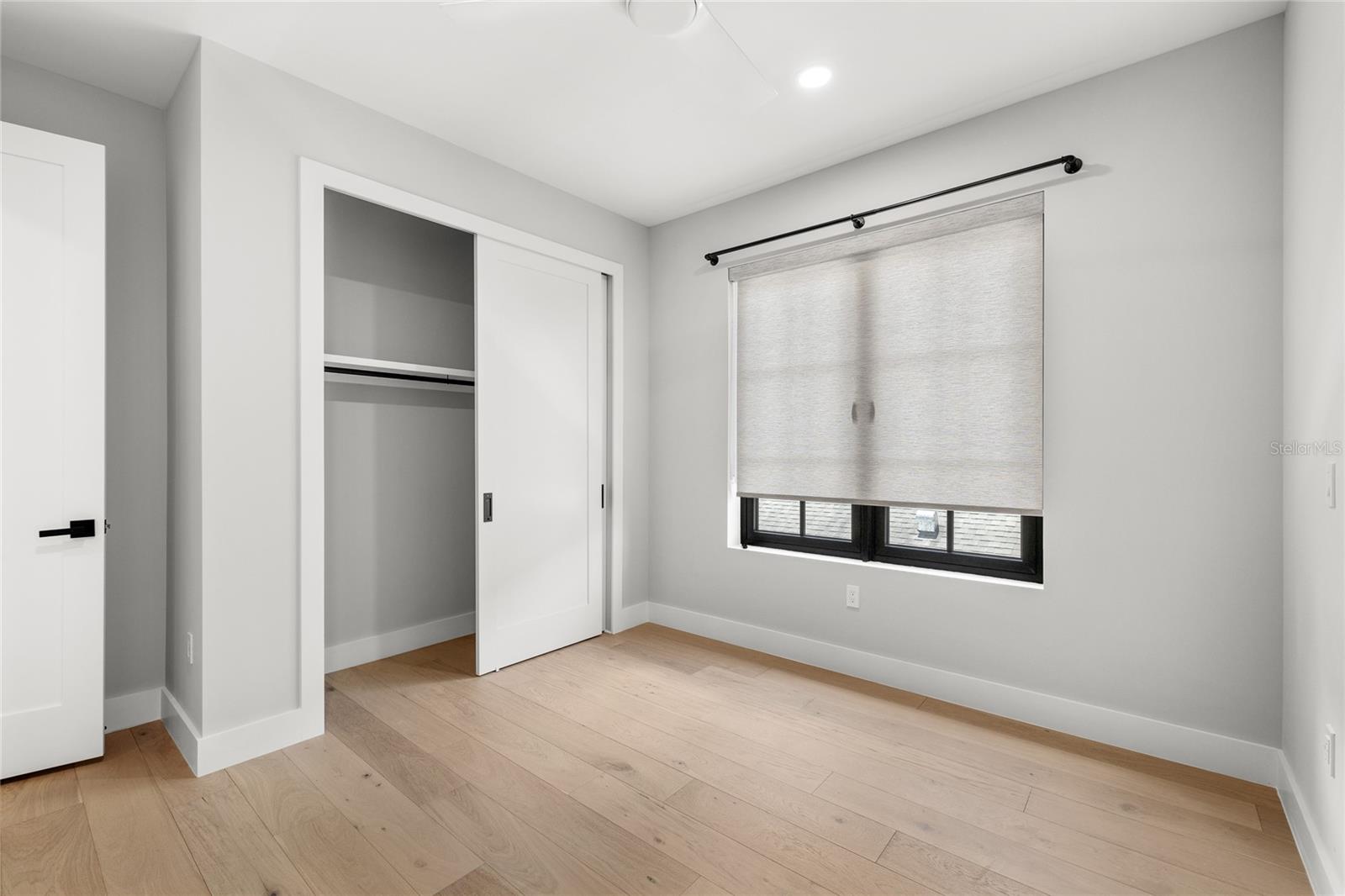 DOMAIN/CLOUSERS - Residential