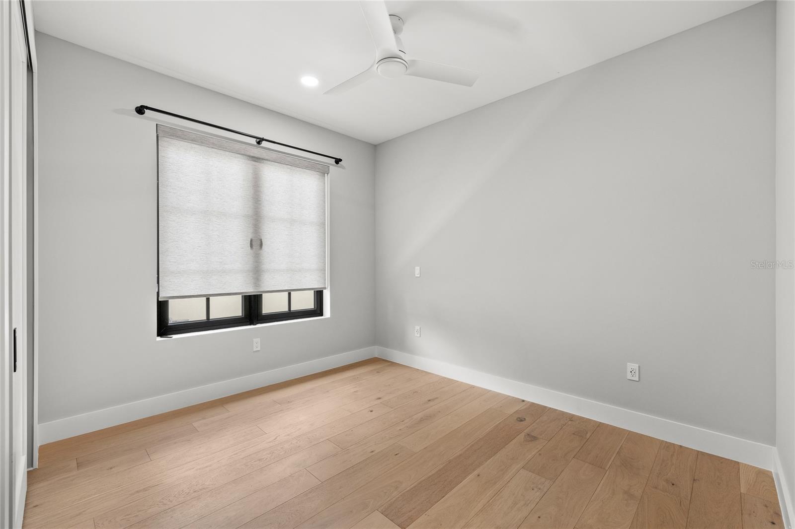 DOMAIN/CLOUSERS - Residential