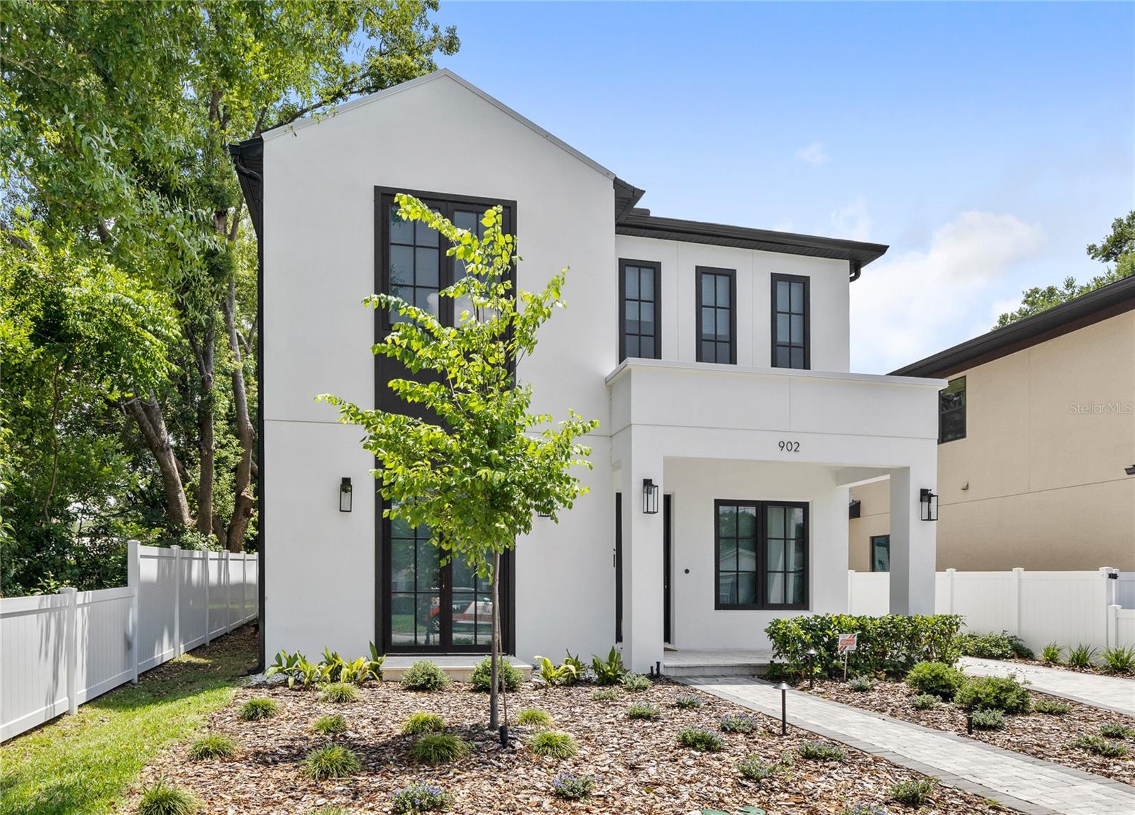 DOMAIN/CLOUSERS - Residential