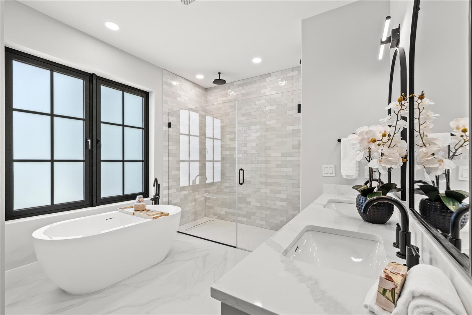 DOMAIN/CLOUSERS - Residential