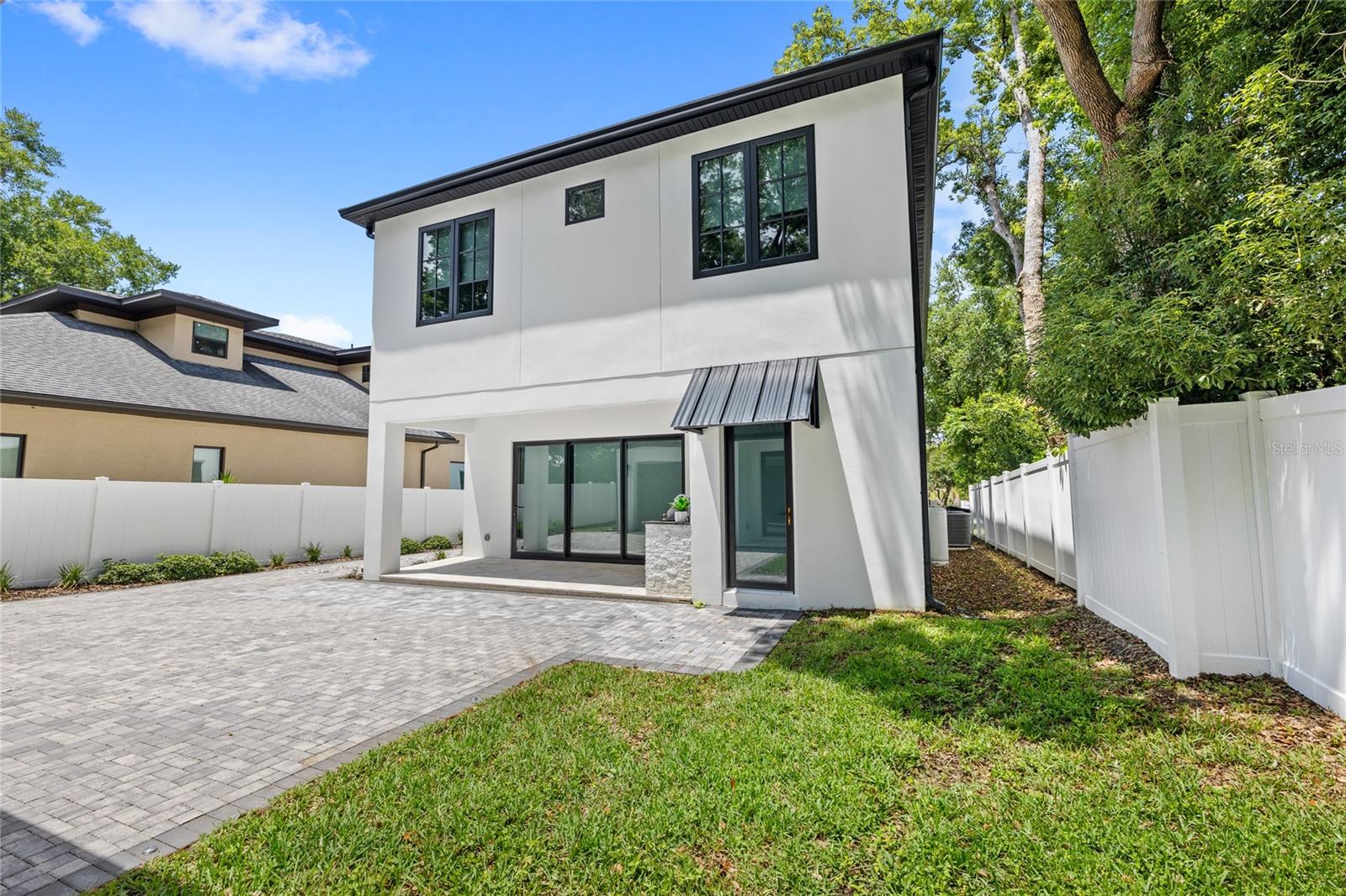 DOMAIN/CLOUSERS - Residential