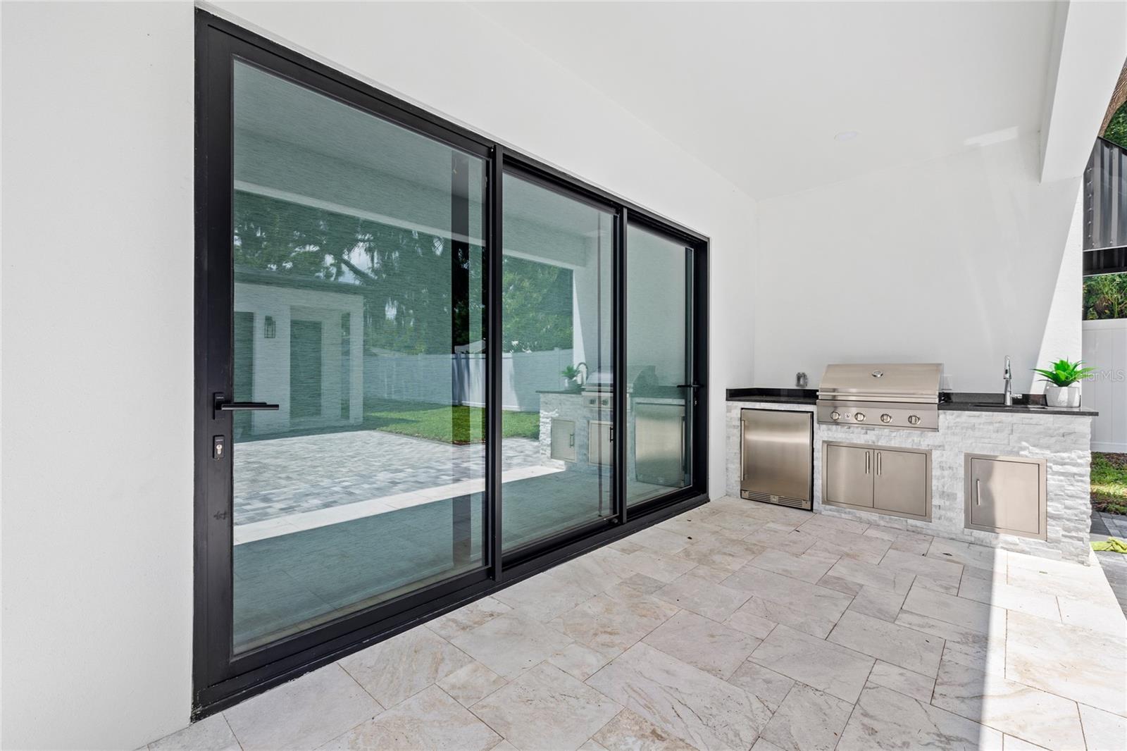 DOMAIN/CLOUSERS - Residential