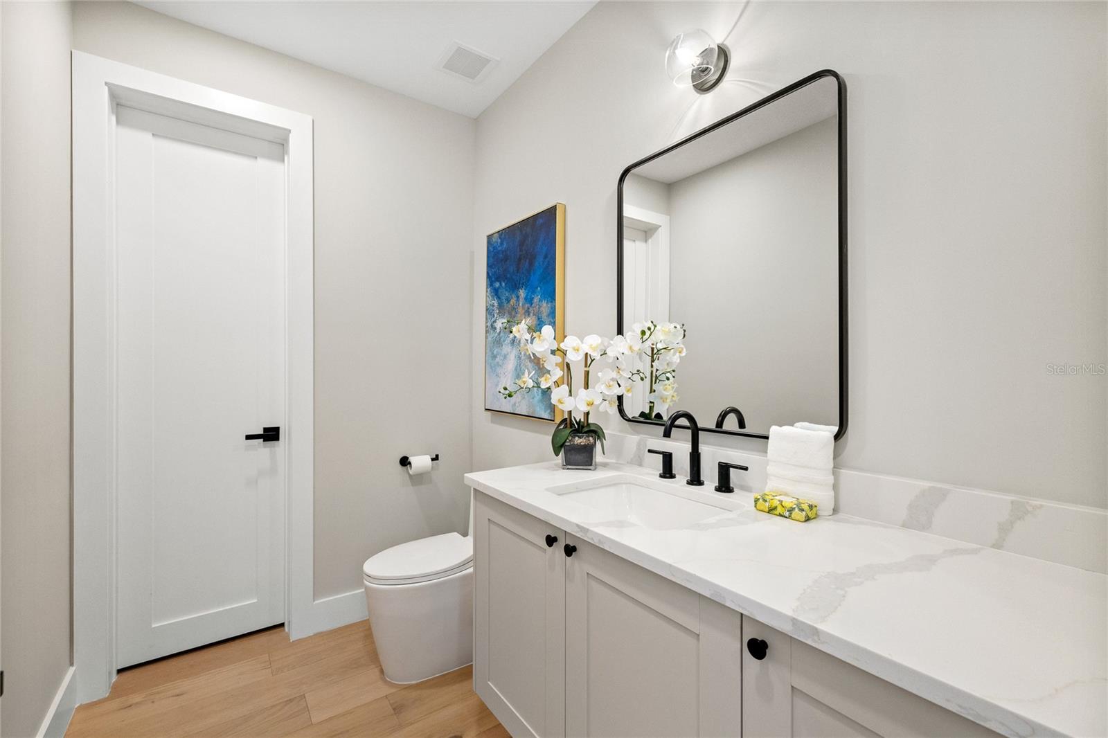 DOMAIN/CLOUSERS - Residential