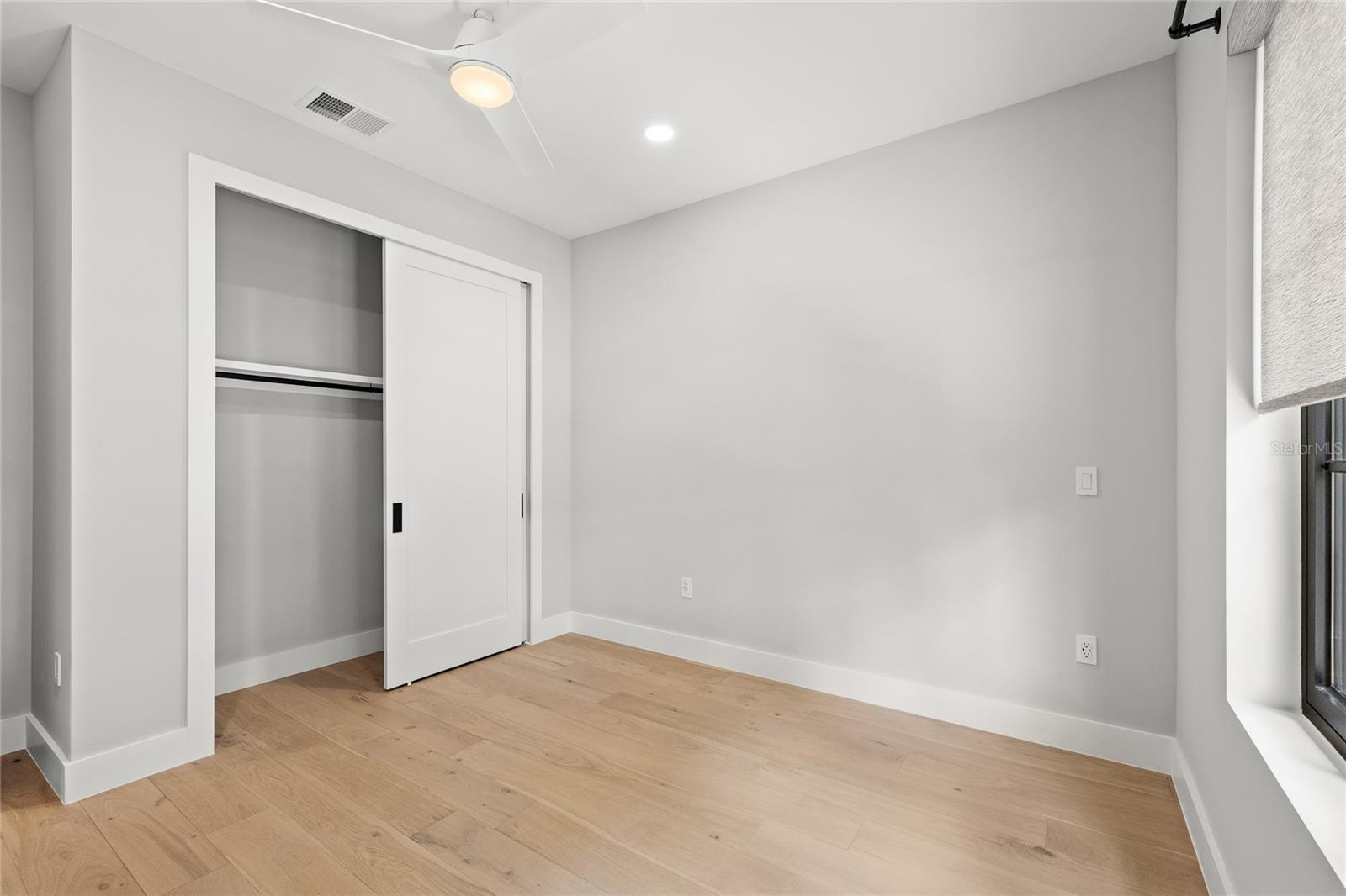 DOMAIN/CLOUSERS - Residential