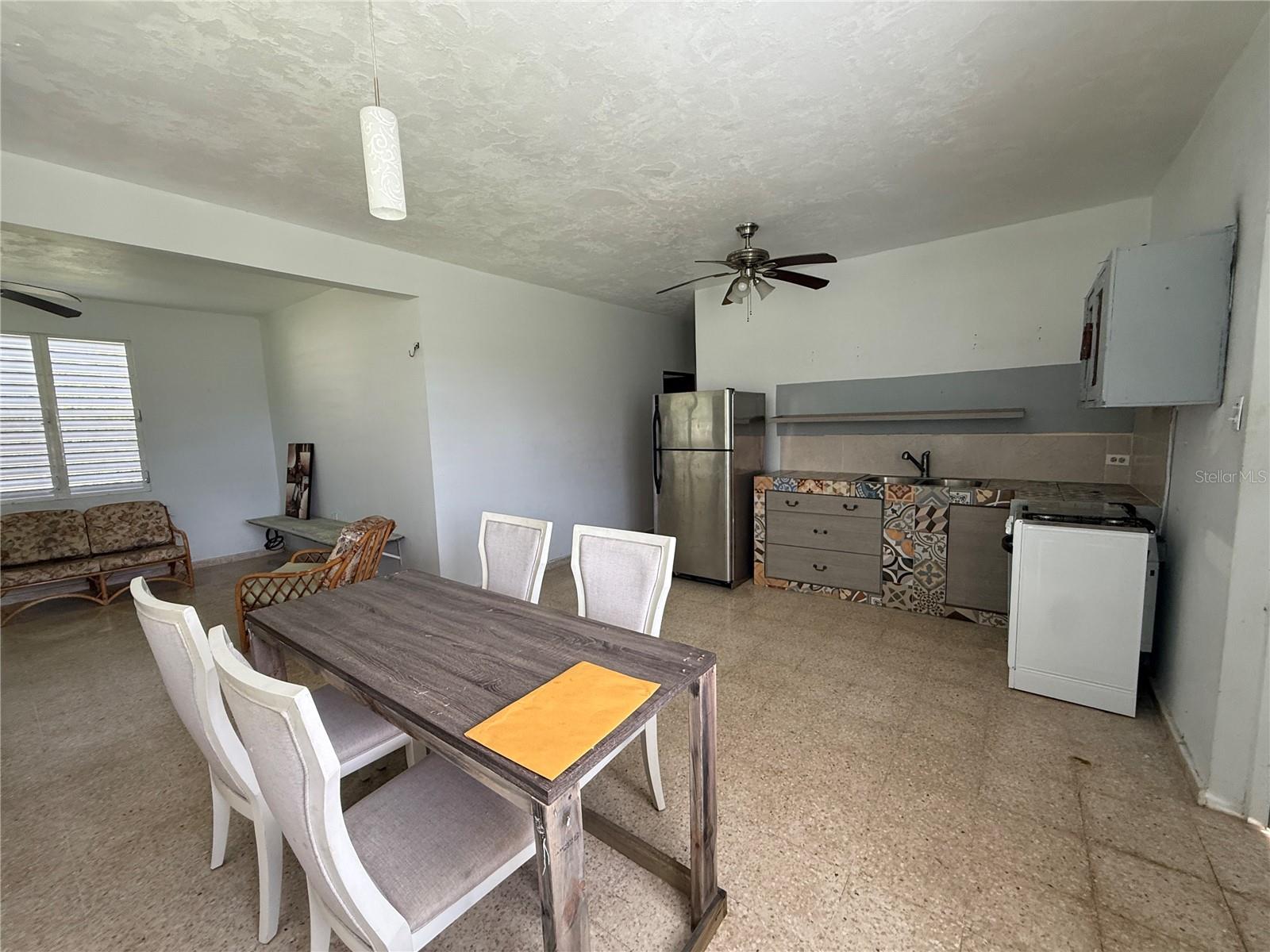 MONTE GRANDE WARD - Residential