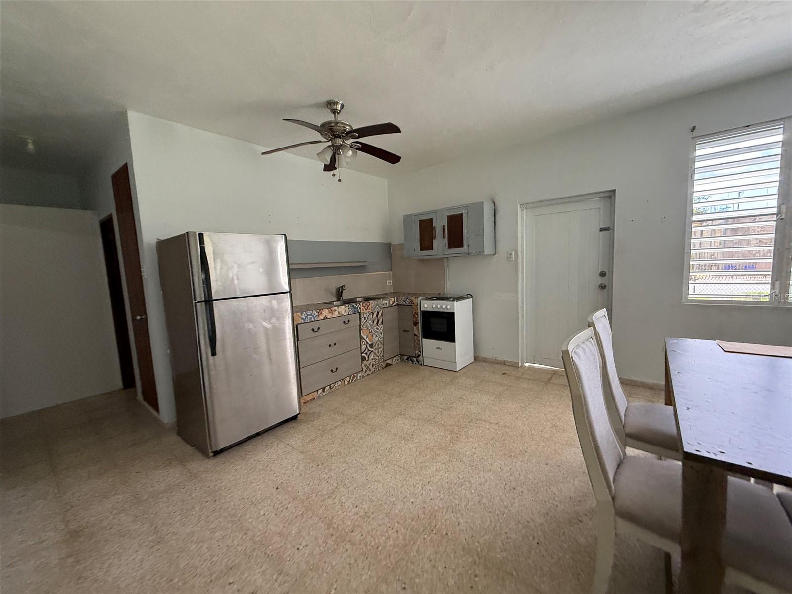 MONTE GRANDE WARD - Residential