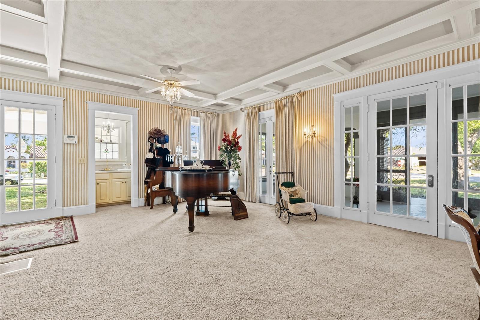 RIVERSIDE - Residential