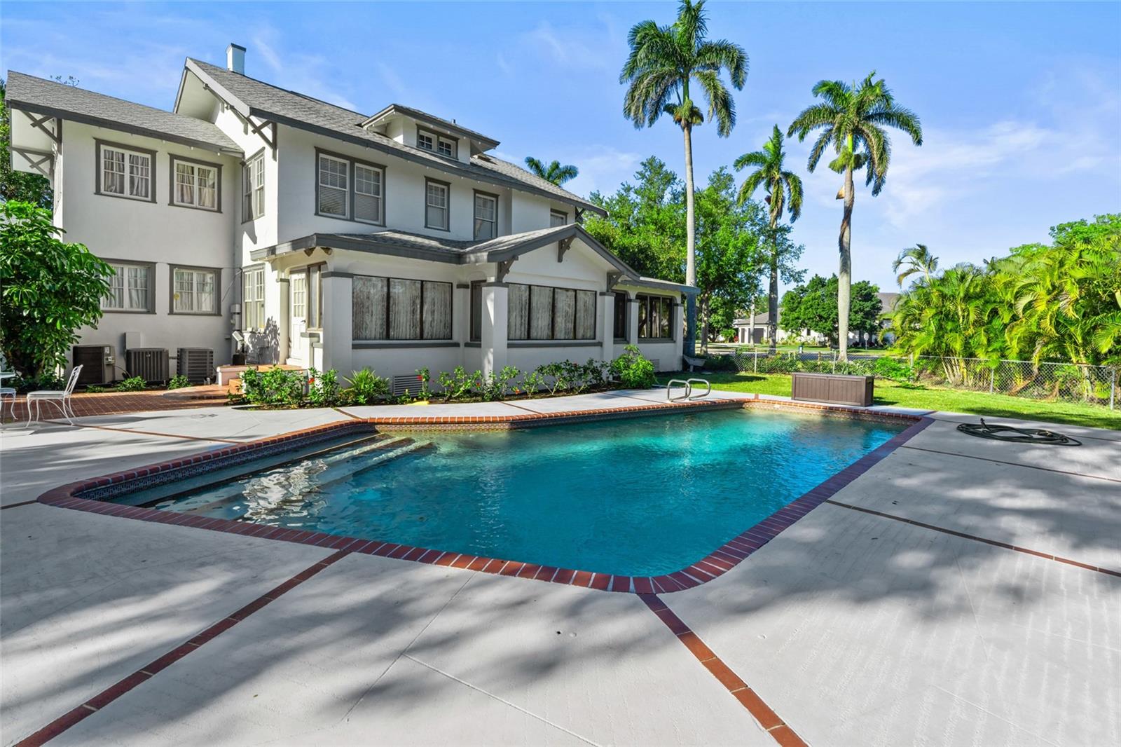 RIVERSIDE - Residential