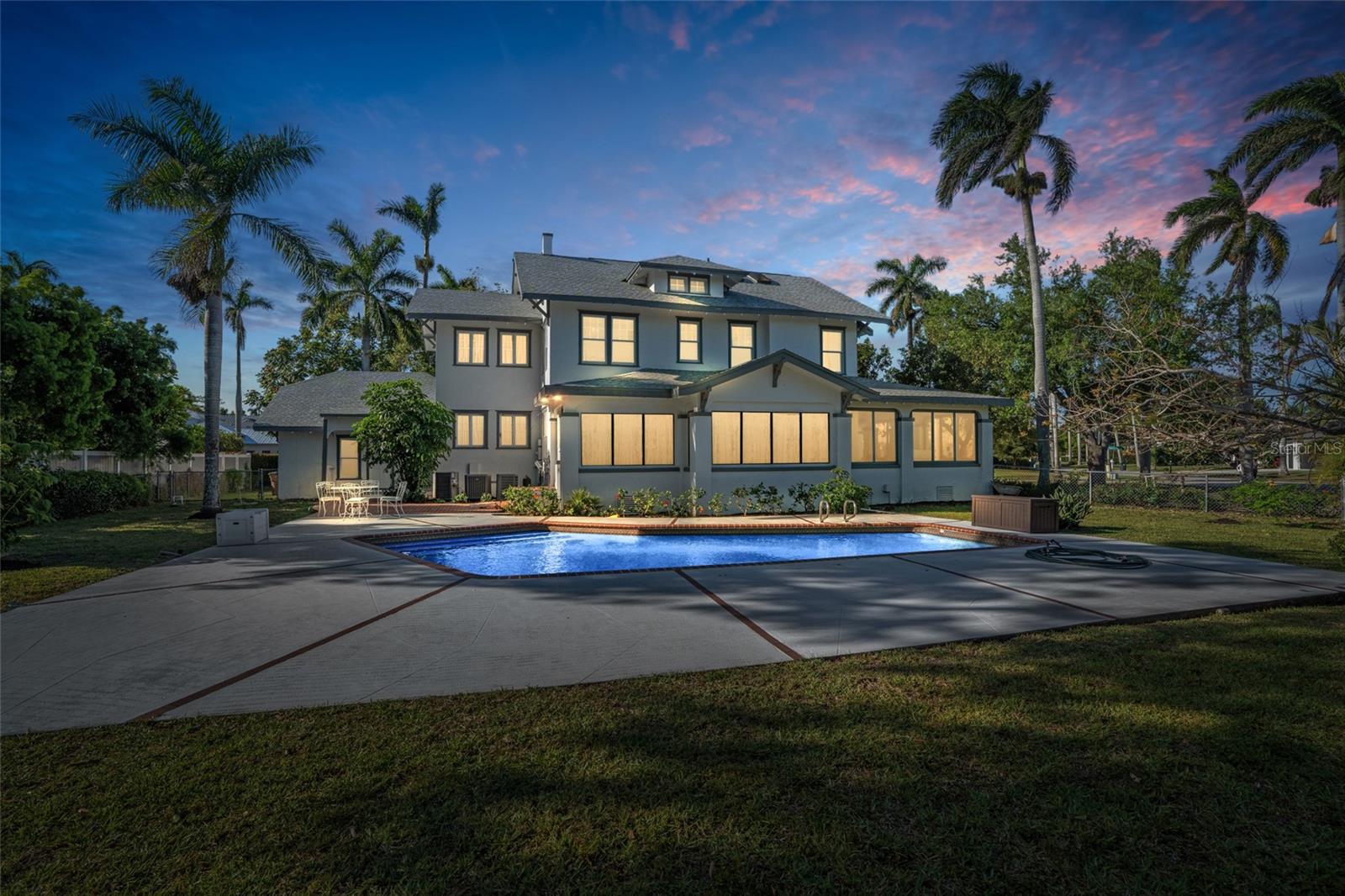 RIVERSIDE - Residential