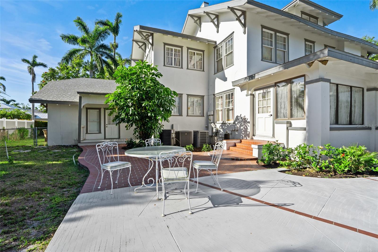 RIVERSIDE - Residential