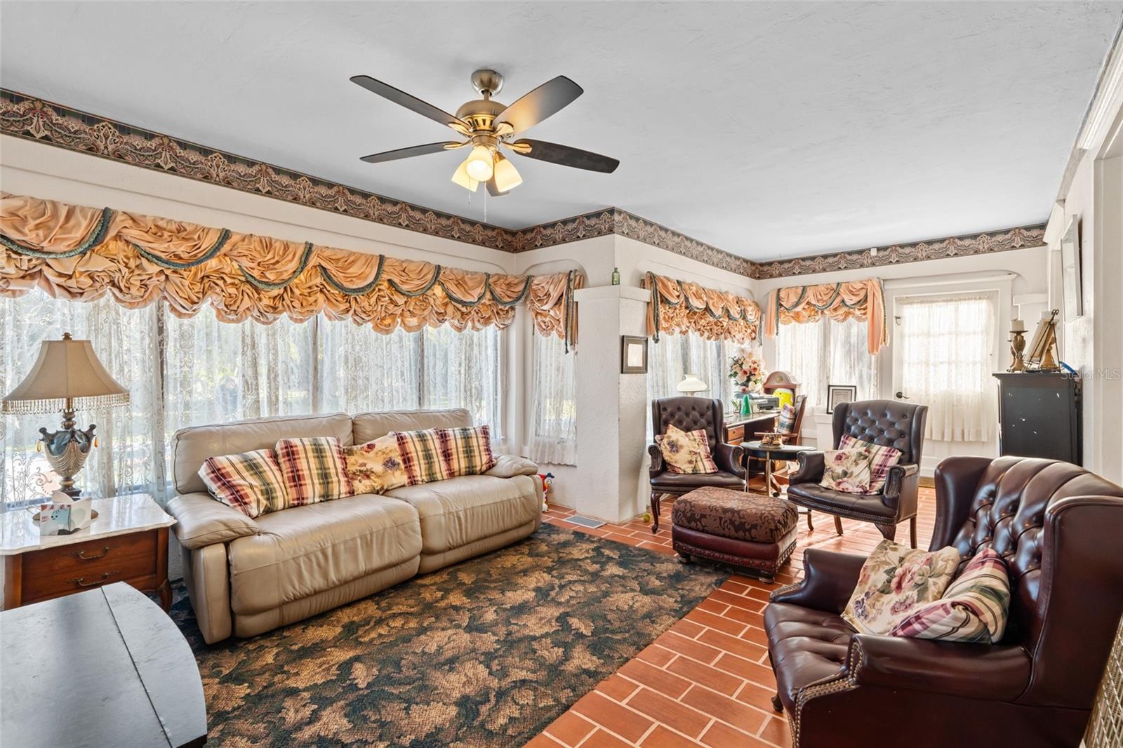 RIVERSIDE - Residential