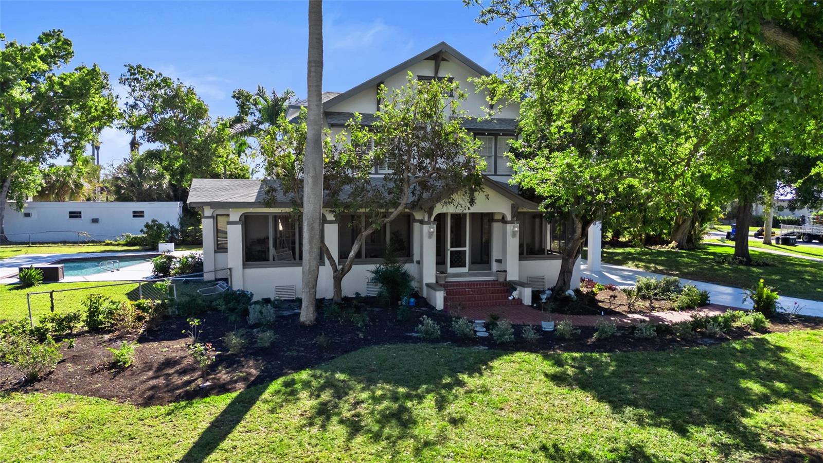 RIVERSIDE - Residential