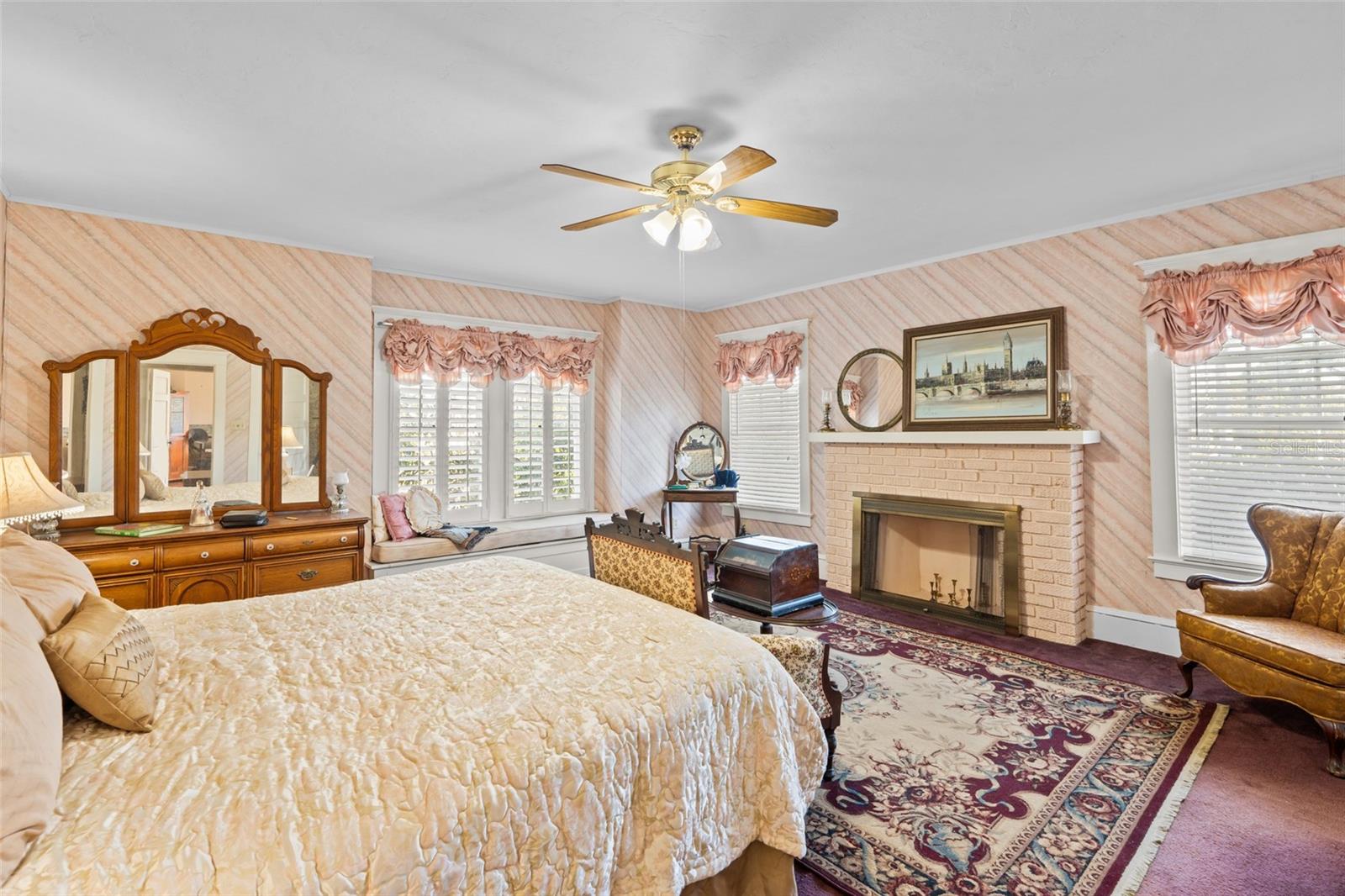 RIVERSIDE - Residential