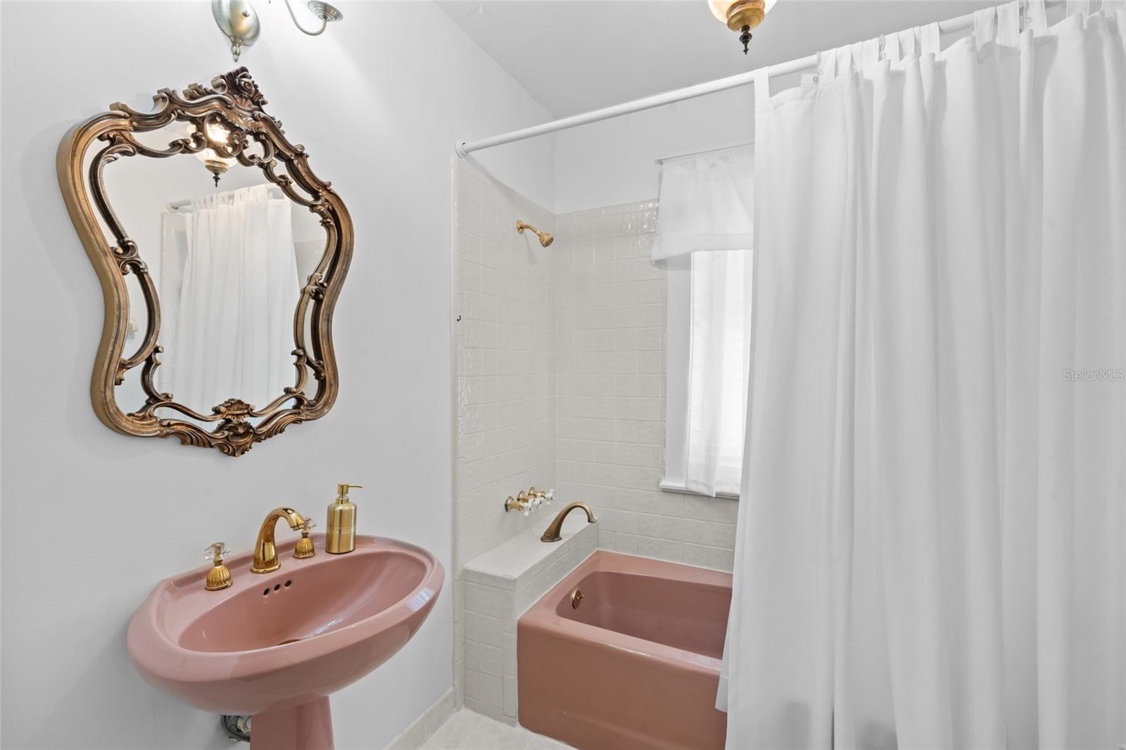 RIVERSIDE - Residential