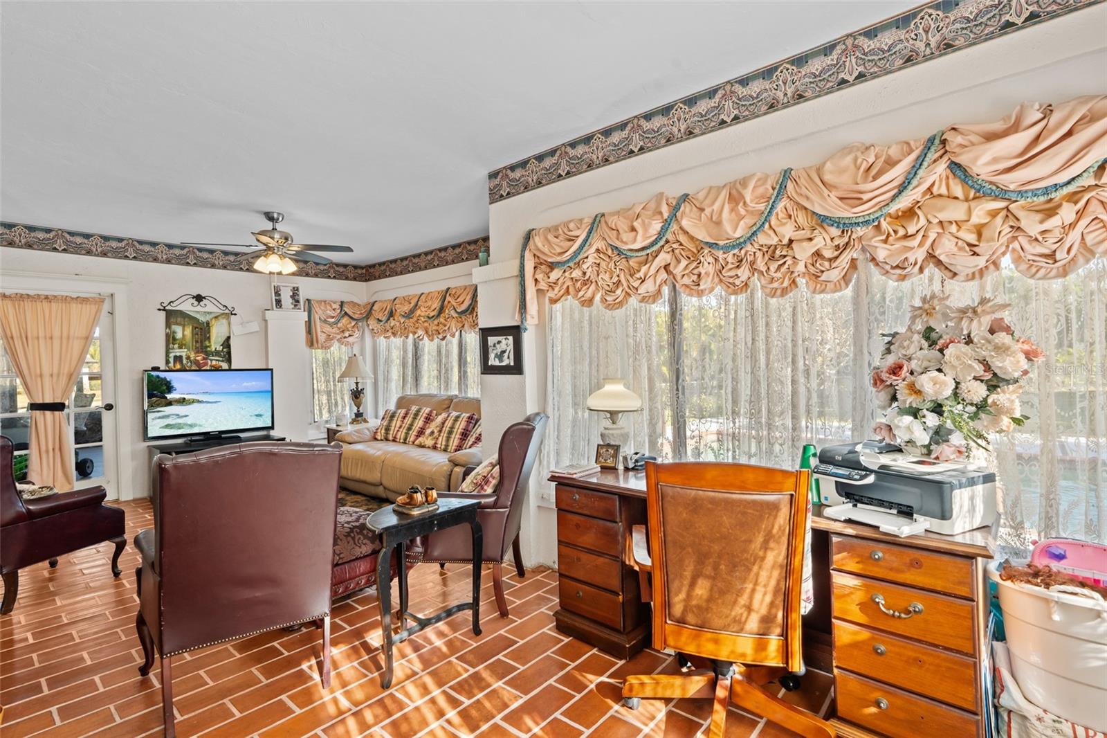 RIVERSIDE - Residential