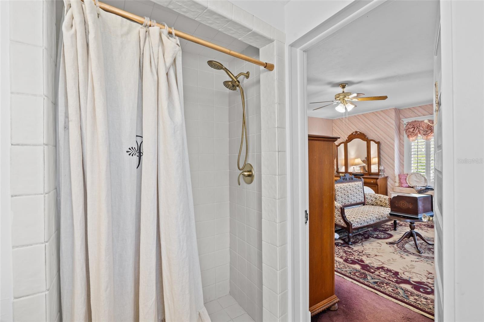 RIVERSIDE - Residential