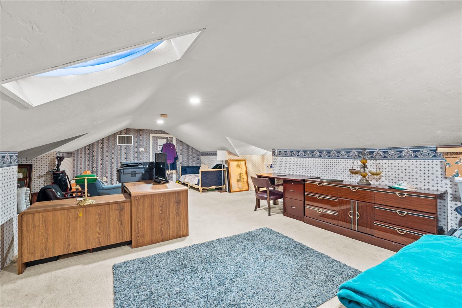 RIVERSIDE - Residential