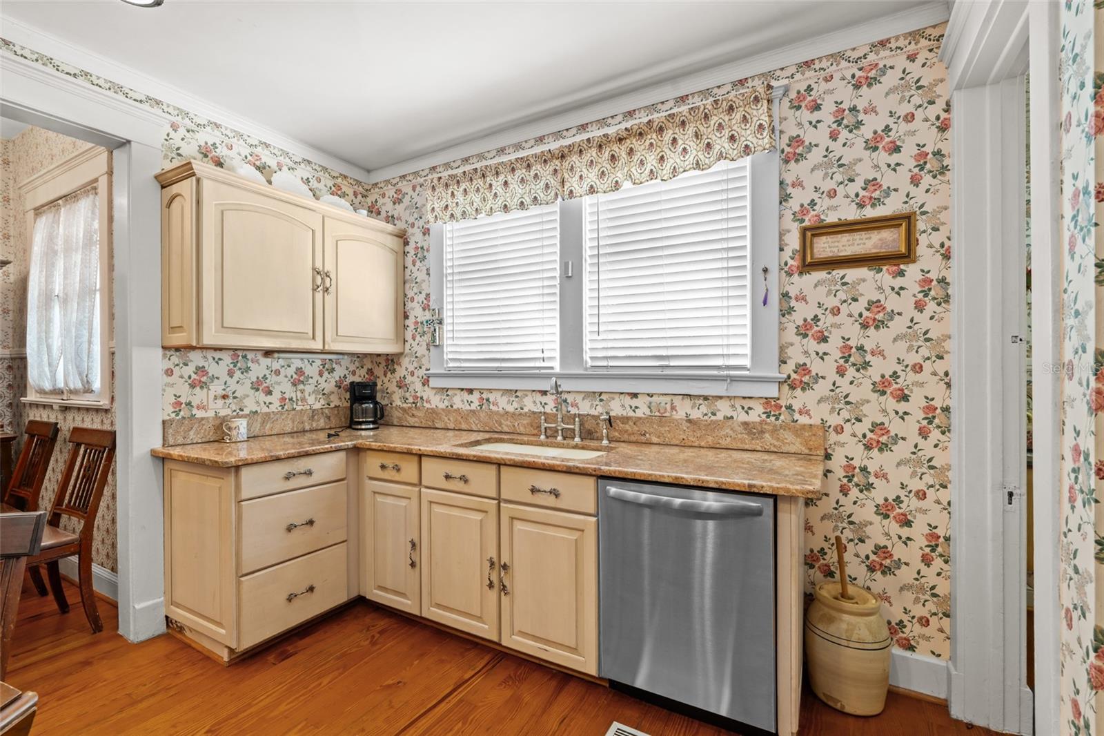 RIVERSIDE - Residential