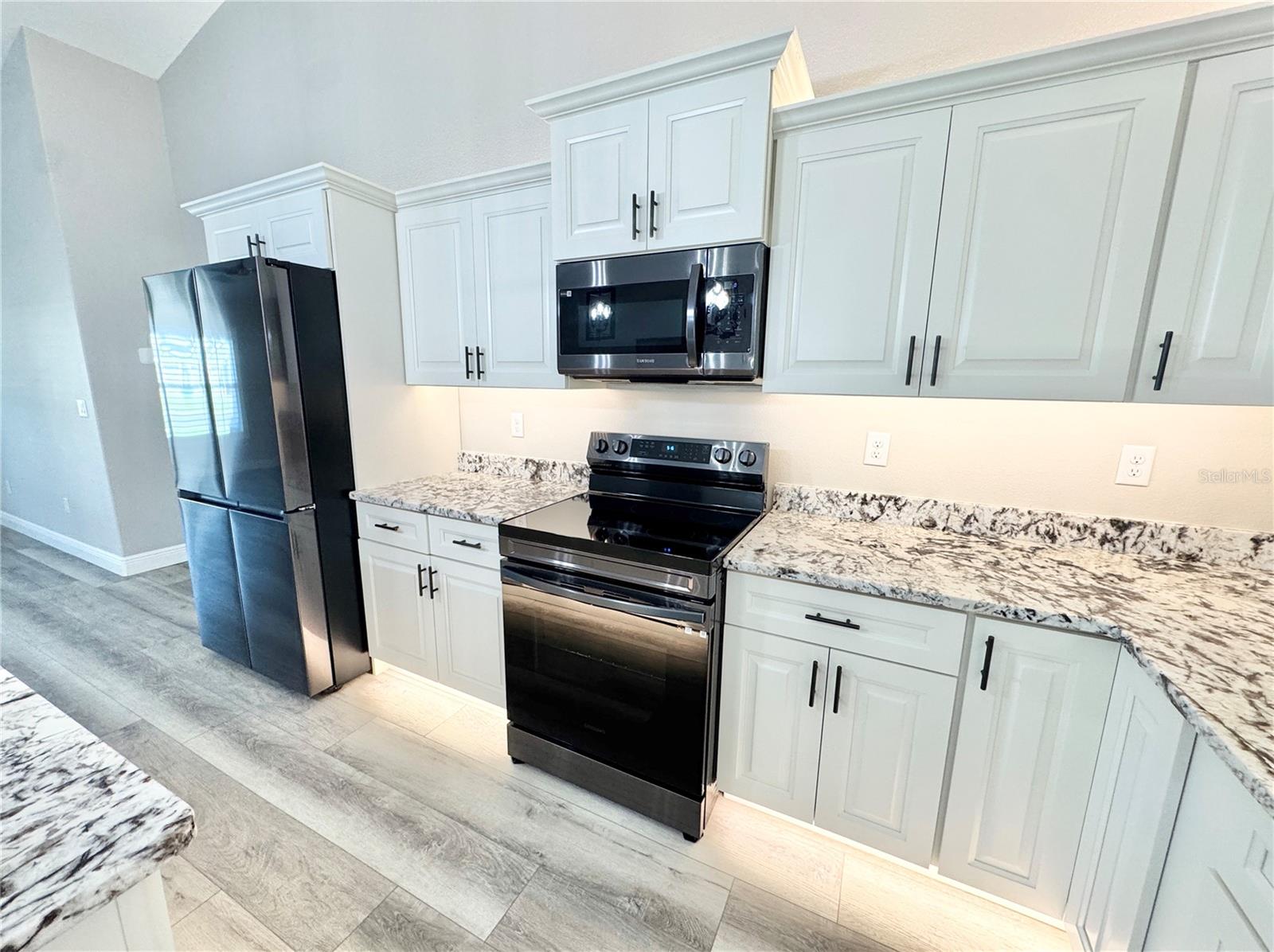 JULIETTE FALLS 01 REP - Residential Lease