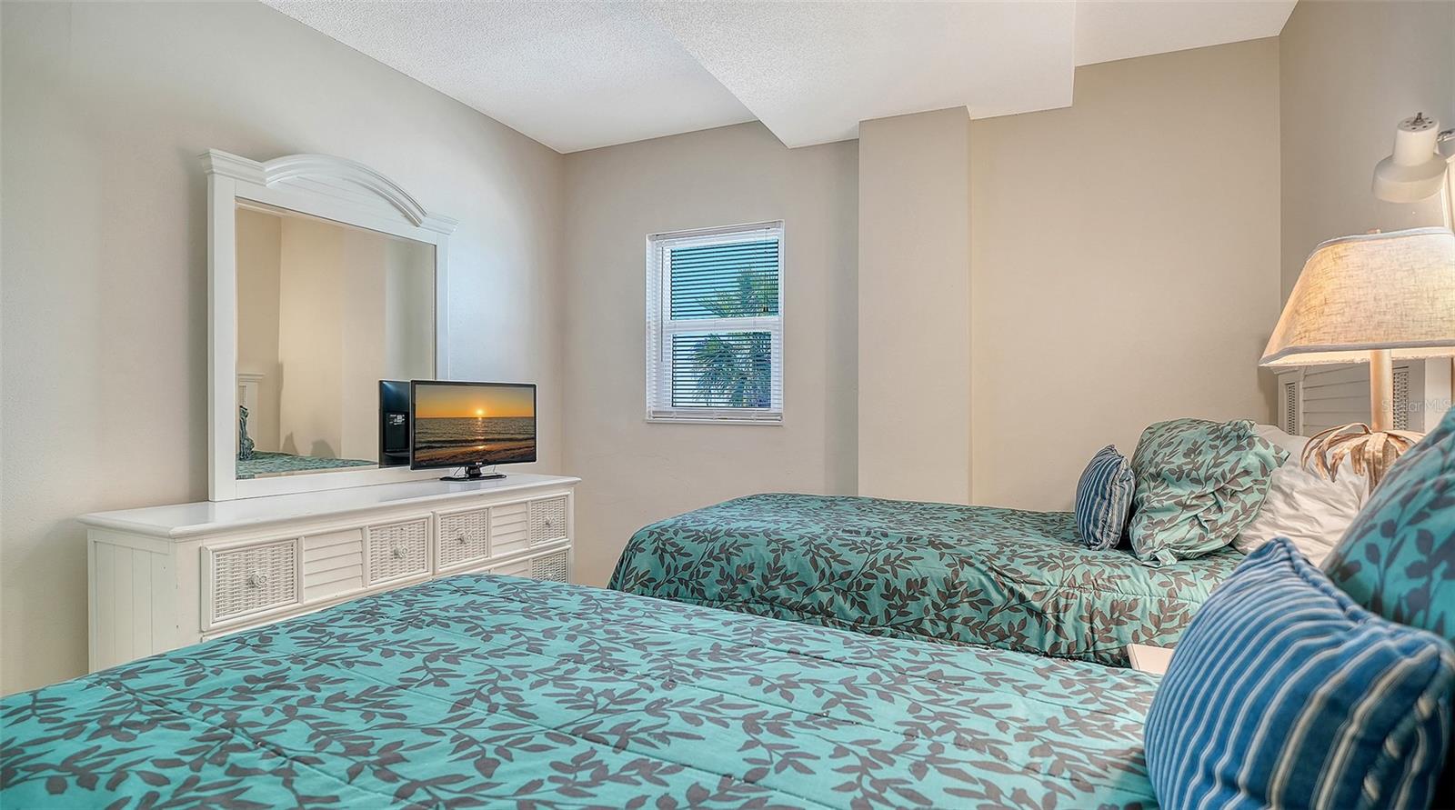 LONGBOAT BEACHCOMBER - Residential